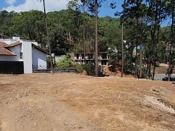 PROPIEDAD EN VENTA EN AVANDARO