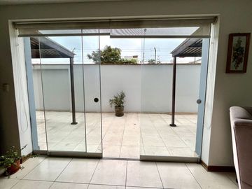 ¡SE REMATA! AMPLIO DPTO. EN PRIMER PISO DE 3 DORMITORIOS + ESTUDIO, CON LINDA TERRAZA✨💚