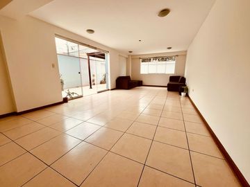 ¡SE REMATA! AMPLIO DPTO. EN PRIMER PISO DE 3 DORMITORIOS + ESTUDIO, CON LINDA TERRAZA✨💚