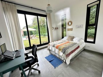 Casa Moderna y Lujosa con Piscina y Acabados  Premium ✨