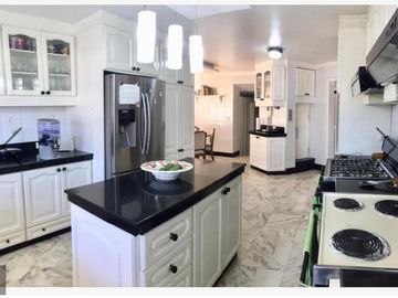 OPORTUNIDAD, MONTESERRIN, 700m2 construcción, piscina, sauna, turco, hidromasajes