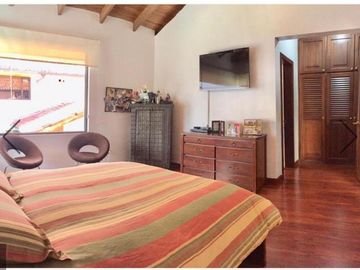 OPORTUNIDAD, MONTESERRIN, 700m2 construcción, piscina, sauna, turco, hidromasajes