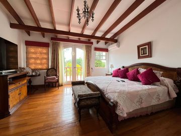 En venta Amplia Casa con bungalow independiente en La Encantada de Villa 🏠🤩