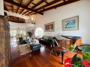 En venta Amplia Casa con bungalow independiente en La Encantada de Villa 🏠🤩