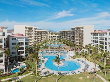 Condo frente al mar, alberca privada, spa, beach club, en venta, Zona hotelera, San Jose del Cabo