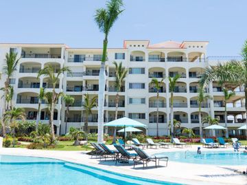 Condo frente al mar, alberca privada, spa, beach club, en venta, Zona hotelera, San Jose del Cabo