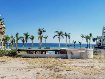 Condo frente al mar, alberca privada, spa, beach club, en venta, Zona hotelera, San Jose del Cabo