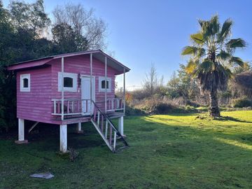 Se vende solida y amplia casa, primer kilometro del Camino a Zapallar, Curicó