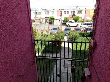 VENTA DE DTO EN INF. JUSTO MENDOZA, EN PRIMER PLANTA. MUY BUENA UBICACIÓN DENTRO DE LA PERIFERIA DE MORELIA