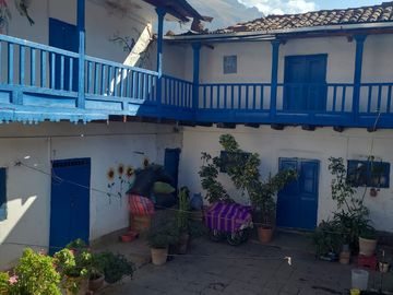 VENTA DE CASA COLONIAL EN EL CENTRO DE CALCA 90M2 IDEAL PARA CONSTRUCCION DE HOTEL