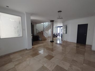 VENTA CASA URB. BOSQUES DEL SALADO AL FRENTE DE CIUDAD COLON (VIVI)