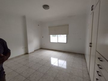VENTA CASA URB. BOSQUES DEL SALADO AL FRENTE DE CIUDAD COLON (VIVI)