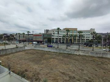 VENTA CASA URB. BOSQUES DEL SALADO AL FRENTE DE CIUDAD COLON (VIVI)
