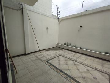 VENTA CASA URB. BOSQUES DEL SALADO AL FRENTE DE CIUDAD COLON (VIVI)