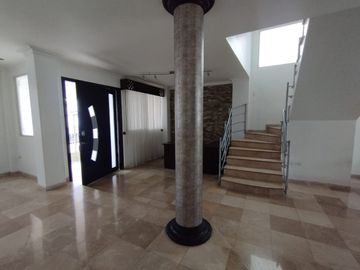 VENTA CASA URB. BOSQUES DEL SALADO AL FRENTE DE CIUDAD COLON (VIVI)