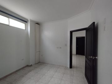 VENTA CASA URB. BOSQUES DEL SALADO AL FRENTE DE CIUDAD COLON (VIVI)