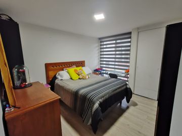 PRECIOSA CASA A UN COSTADO DE PLAZA ZAPAMUNDI Y AZTECA ESTUDIOS