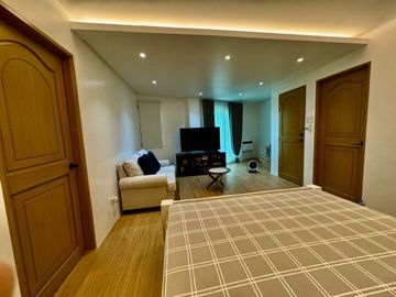 5BR House and Lot For Sale - Meadowood Executive Village, Cavite