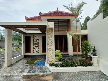 RUMAH CANTIK DEKAT ARTOS MALL MAGELANG