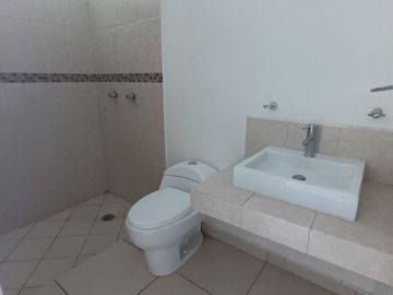 CASA EN CONDO CON ALBERCA EN TZOMPANTLE, CUERNAVACA