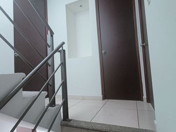 CASA EN CONDO CON ALBERCA EN TZOMPANTLE, CUERNAVACA