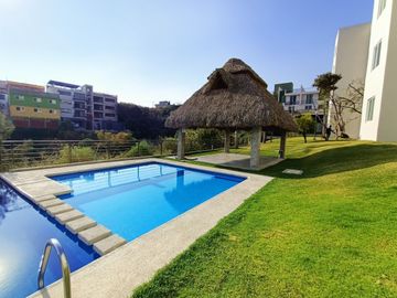 CASA EN CONDO CON ALBERCA EN TZOMPANTLE, CUERNAVACA