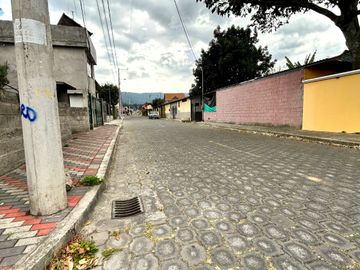 EN VENTA TERRENO DE 500M2 APROX EN RUMILOMA VALLE DE LOS CHILLOS