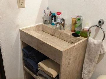 VENTA CASA DENTRO DE COTO CERCA DE ITESO, PARQUES DEL BOSQUE, TLAQUEPAQUE