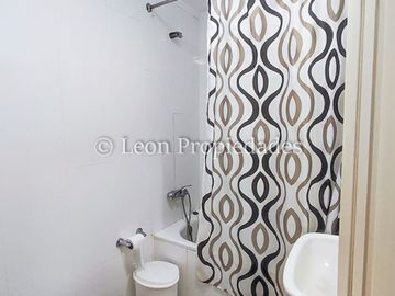 Leon Propiedades vende gran parcela con casa en Fundo Monterrey, Curacaví.