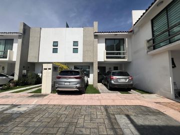 CASA EN VENTA EN RESIDENCIAL EL FORTÍN, SAN MATEO ATENCO
