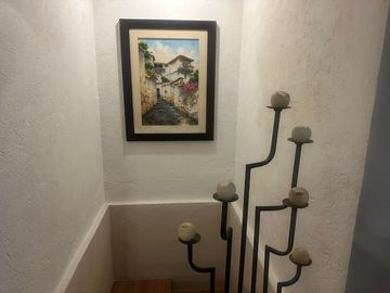 Excelente casa, gran jadín, seguriidad, amplios espacios