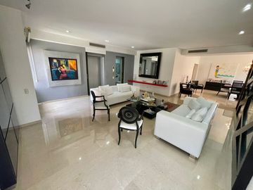 Apartamento en venta de 4 habitaciones con baño! Pisos de marmol. Alto Prado Barranquilla, Parque Rosado.