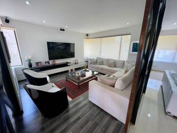 Apartamento en venta de 4 habitaciones con baño! Pisos de marmol. Alto Prado Barranquilla, Parque Rosado.