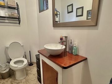 EXCLUSIVA CASA EN CONDOMINIO DE 3 NIVELES