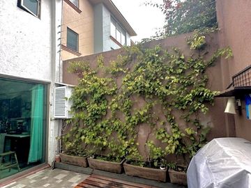 EXCLUSIVA CASA EN CONDOMINIO DE 3 NIVELES