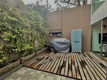 EXCLUSIVA CASA EN CONDOMINIO DE 3 NIVELES