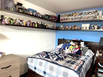EXCLUSIVA CASA EN CONDOMINIO DE 3 NIVELES