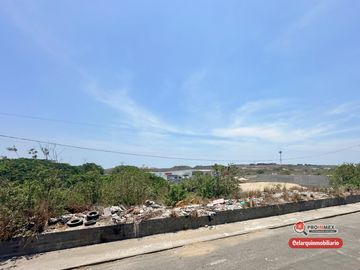 CASA CON LOCALES VENTA ESQUINA GEOVILLAS LOS PINOS ZONA NORTE VERACRUZ