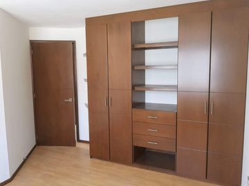 Excelente casa en VENTA zona plaza San diego en conjunto pequeño con seguridad cerca de periferico y forjadores.