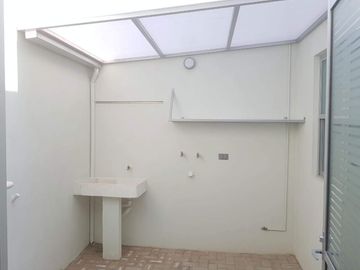 Excelente casa en VENTA zona plaza San diego en conjunto pequeño con seguridad cerca de periferico y forjadores.