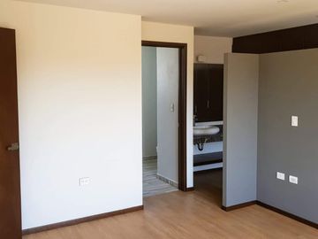 Excelente casa en VENTA zona plaza San diego en conjunto pequeño con seguridad cerca de periferico y forjadores.