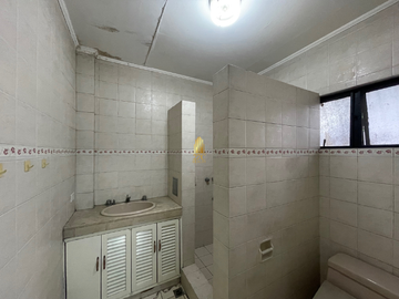 Best Value 4 Bedroom Corner Property for Sale in Valle Verde 2, Pasig
