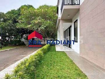 Rumah Baru Posisi Hook di Puri Bintaro Sektor 9 - Luas & Nyaman