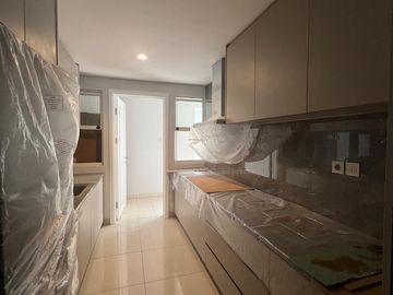 Disewakan Tahunan Rumah Baru Siap Huni di South Grove, Lebak Bulus, Full Furnished