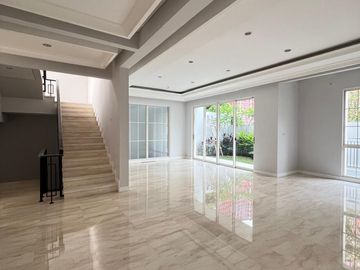 Disewakan Tahunan Rumah Baru Siap Huni di South Grove, Lebak Bulus, Full Furnished