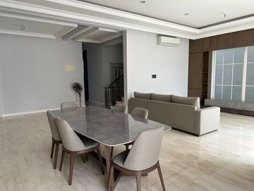 Disewakan Tahunan Rumah Baru Siap Huni di South Grove, Lebak Bulus, Full Furnished