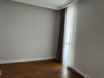 Disewakan Tahunan Rumah Baru Siap Huni di South Grove, Lebak Bulus, Full Furnished