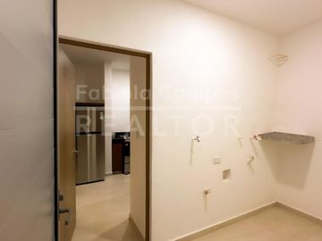 Casa en venta de 2 pisos y 3 recámaras en Cholul Mérida Yucatán - Entrega inmediata