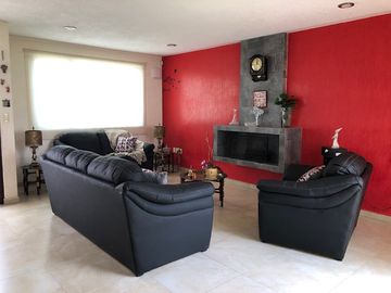 HERMOSA CASA EN VENTA EN FRACCIONAMIENTO EN CACALOMACAN-PROPIEDAD EJIDAL TODO EN ORDEN RECURSOS PROPIOS