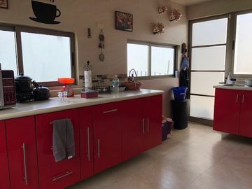 HERMOSA CASA EN VENTA EN FRACCIONAMIENTO EN CACALOMACAN-PROPIEDAD EJIDAL TODO EN ORDEN RECURSOS PROPIOS